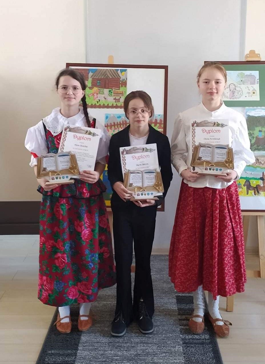 Wyróżnione uczennice z naszej szkoły w konkursie Orawska Cytanka