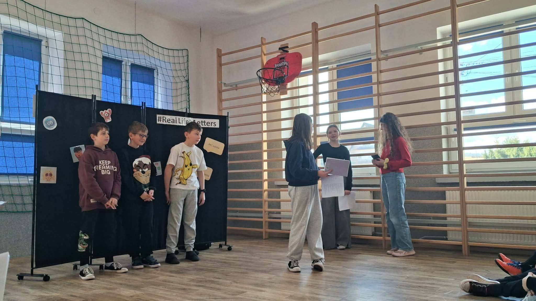 Kliknięcie szkolne przedstawienie Kliknięcie szkolne przedstawienie